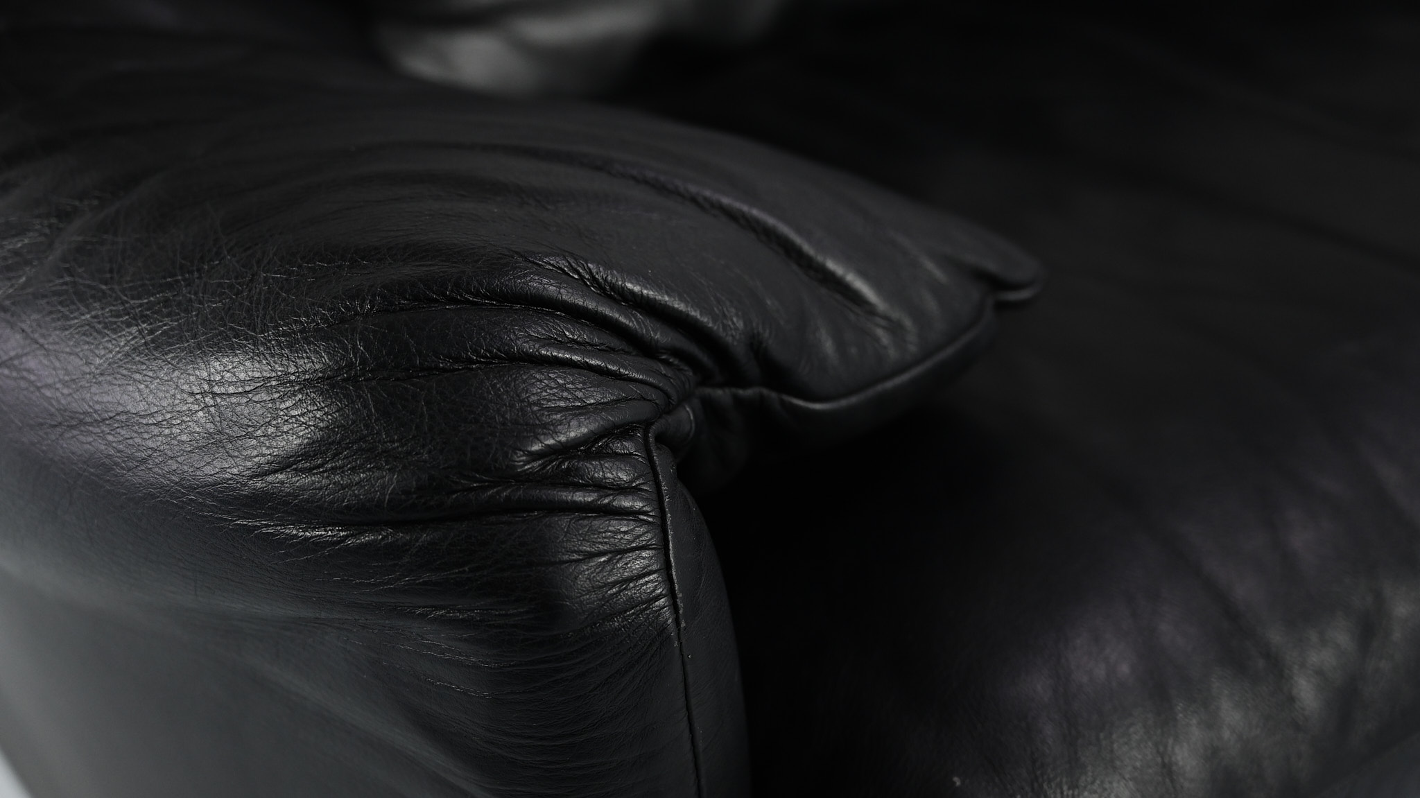 vico magistretti 675 maralunga black leather cuir noir cassina