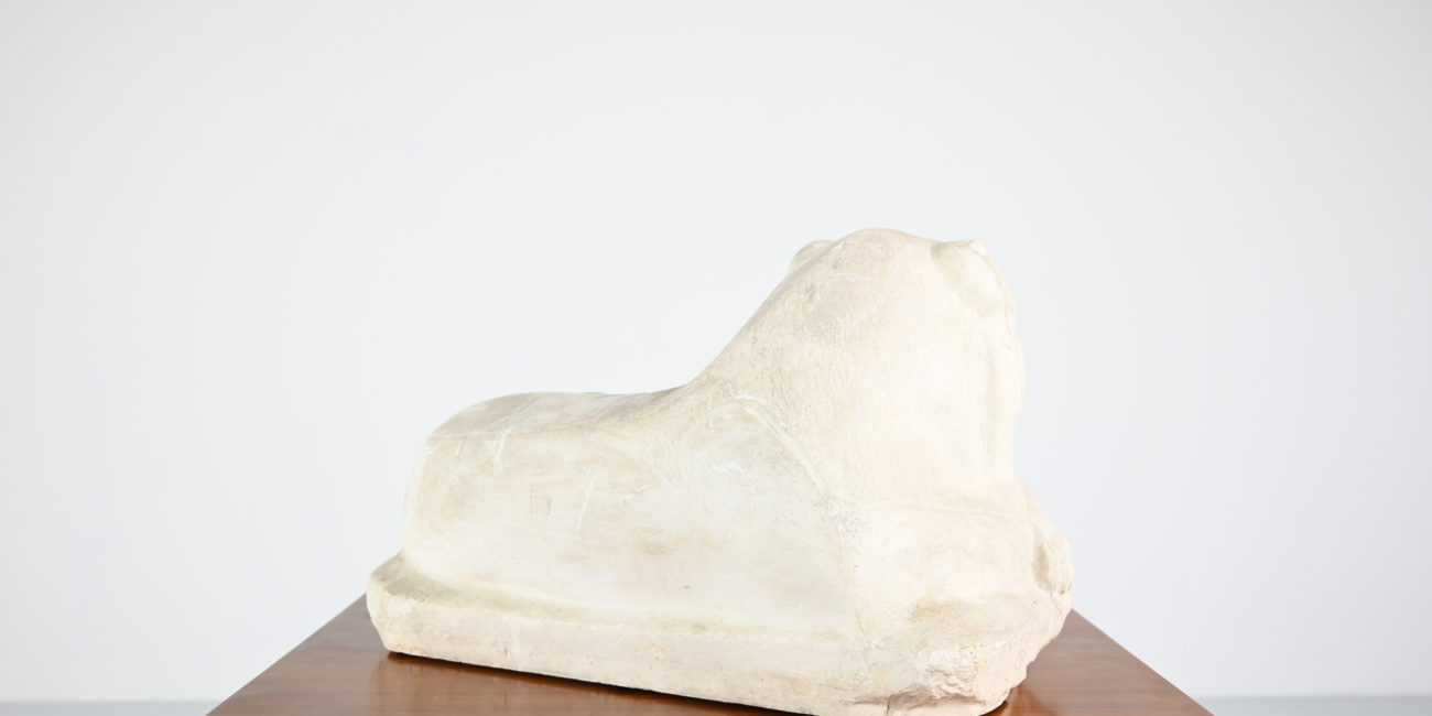 reclining lion couché Les Ateliers d'Art des Musées nationaux louvre achéménide platre plaster reproduction