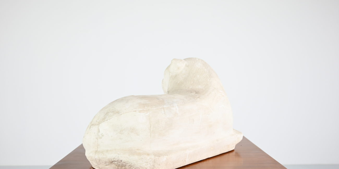 reclining lion couché Les Ateliers d'Art des Musées nationaux louvre achéménide platre plaster reproduction