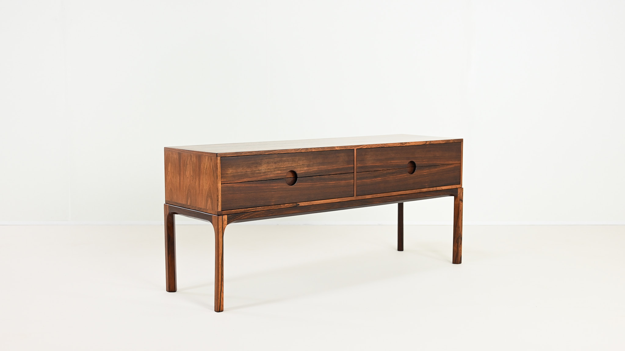 Aksel Kjersgaard A/S kai kristiansen 394 palisander rosewood vintage design scandinave scandinavian icon sideboard chest of drawers commode buffet