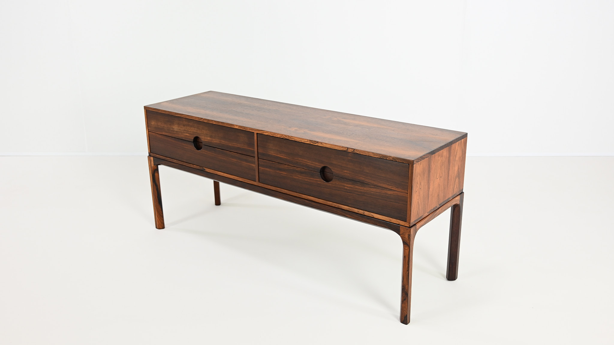 Kai Kristiansen, Sideboard Model 394 for Aksel Kjersgaard A fine example of Danish modernism, the 394 sideboard combines all the hallmarks of Scandinavian design: functionality, sobriety, solidity and respect for materials.