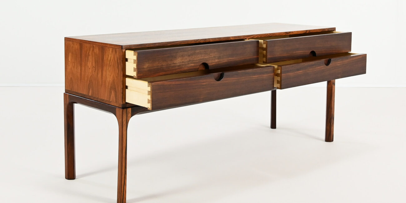 Kai Kristiansen, Sideboard Model 394 for Aksel Kjersgaard A fine example of Danish modernism, the 394 sideboard combines all the hallmarks of Scandinavian design: functionality, sobriety, solidity and respect for materials.
