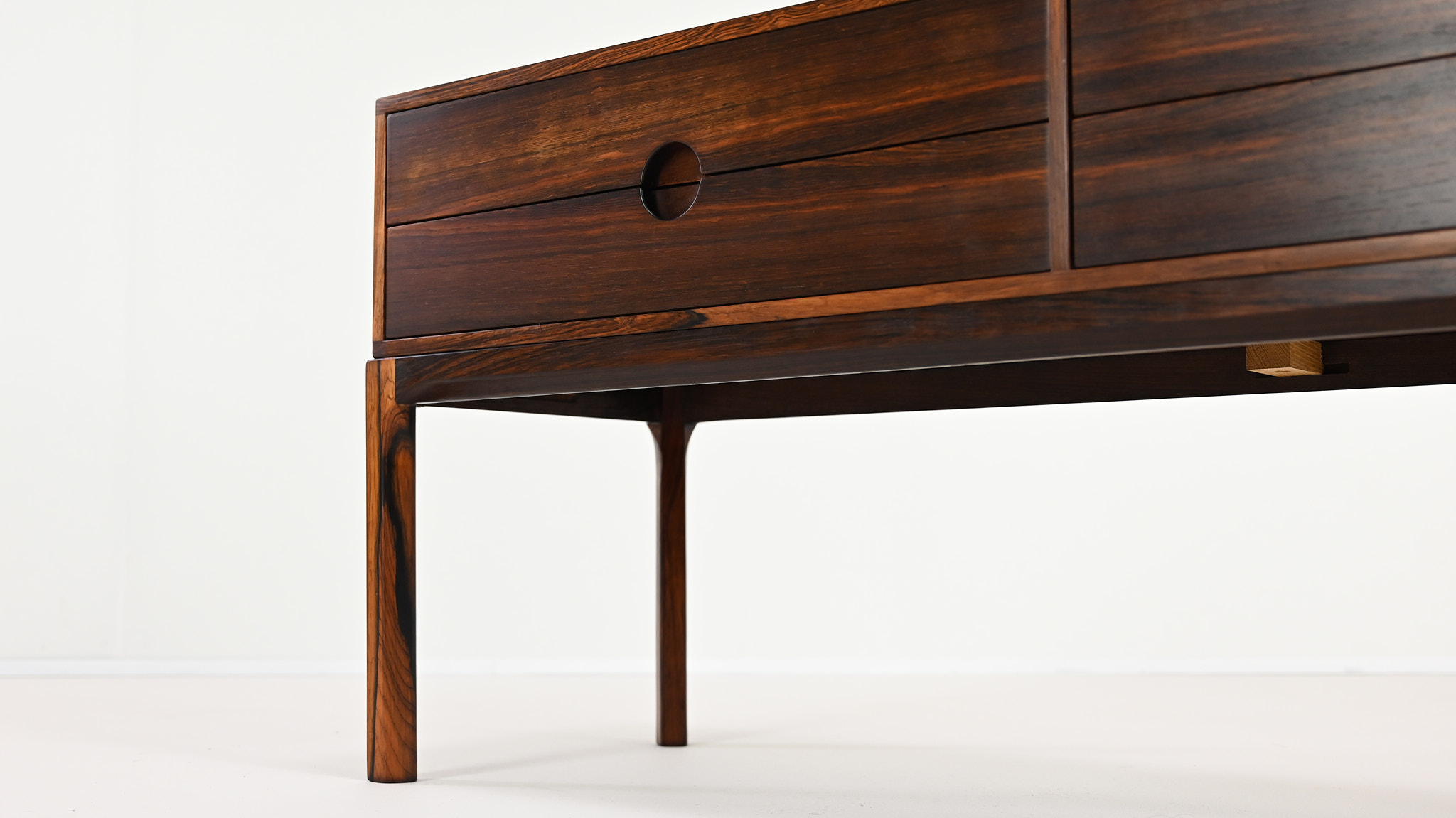 Kai Kristiansen, Sideboard Model 394 for Aksel Kjersgaard A fine example of Danish modernism, the 394 sideboard combines all the hallmarks of Scandinavian design: functionality, sobriety, solidity and respect for materials.