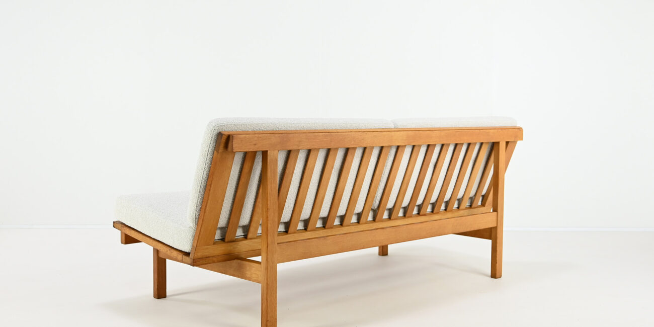 Børge Mogensen Sofa 2218 for Fredericia Stolefabrik danish design danemark denmark mid century shaker oak scandinavian danish vintage