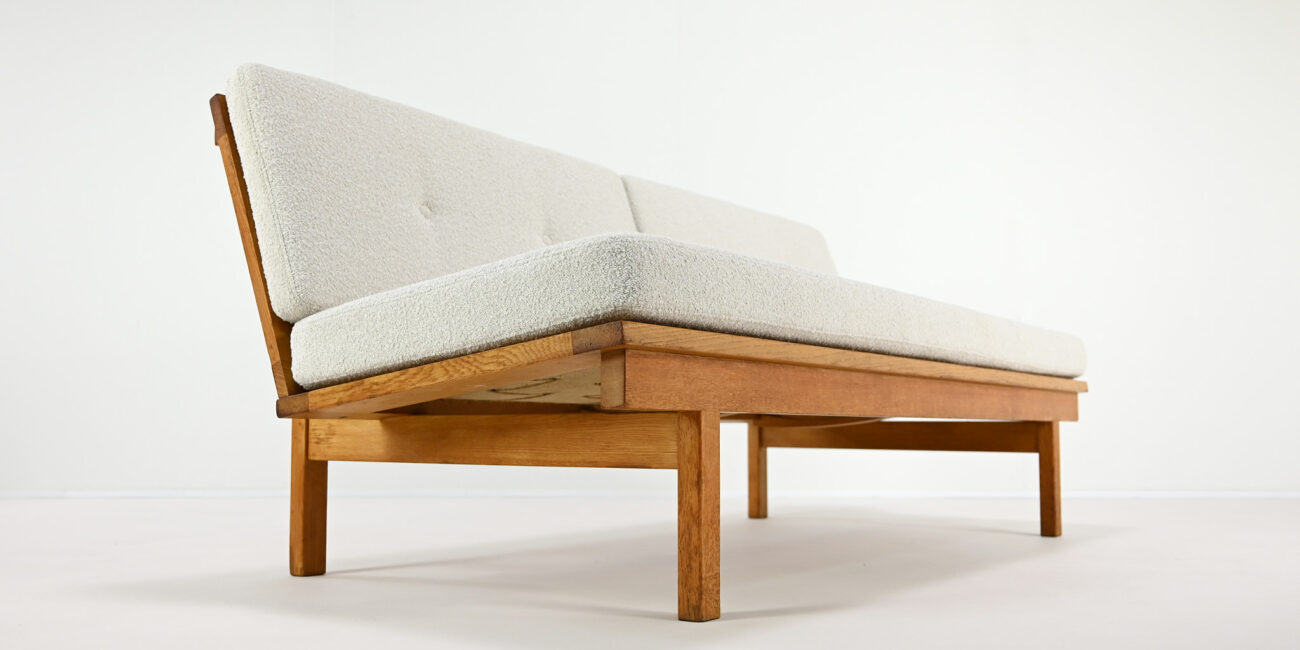 Børge Mogensen Sofa 2218 for Fredericia Stolefabrik danish design danemark denmark mid century shaker oak scandinavian danish vintage