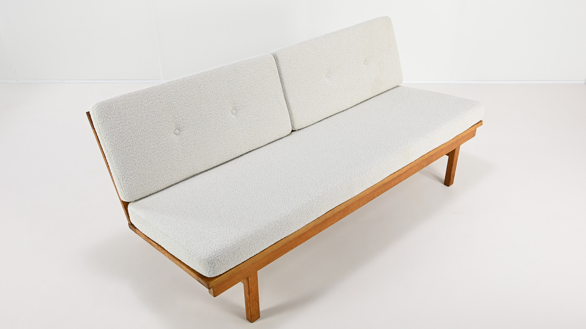 Børge Mogensen Sofa 2218 for Fredericia Stolefabrik danish design danemark denmark mid century shaker oak scandinavian danish vintage