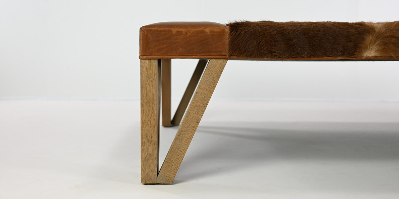 Lionel Jadot Daybed designer of the year leather cowhide post modernism