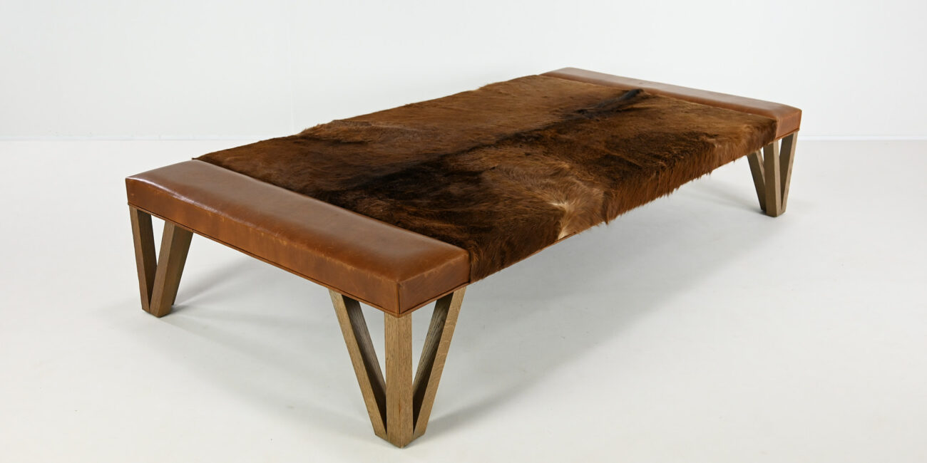 Lionel Jadot Daybed designer of the year leather cowhide post modernism