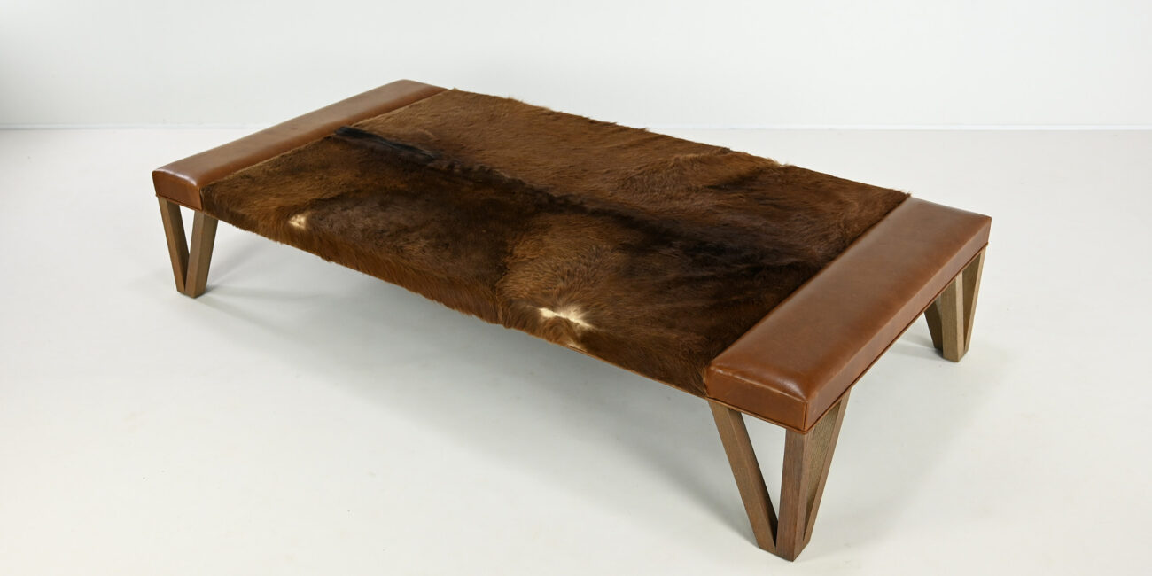 Lionel Jadot Daybed designer of the year leather cowhide post modernism