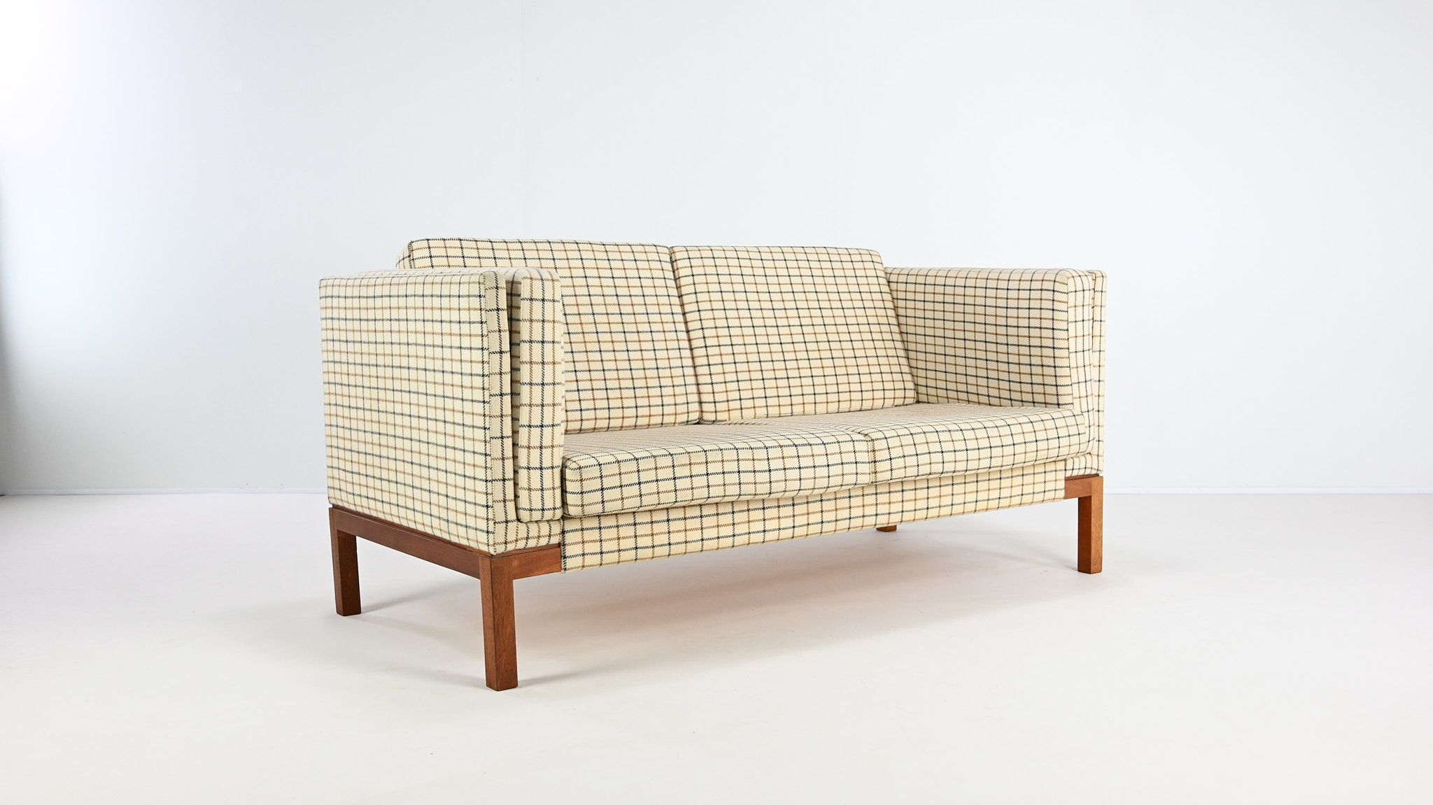 vintage sofa fritz hansen wool teak scandinavian danish couch