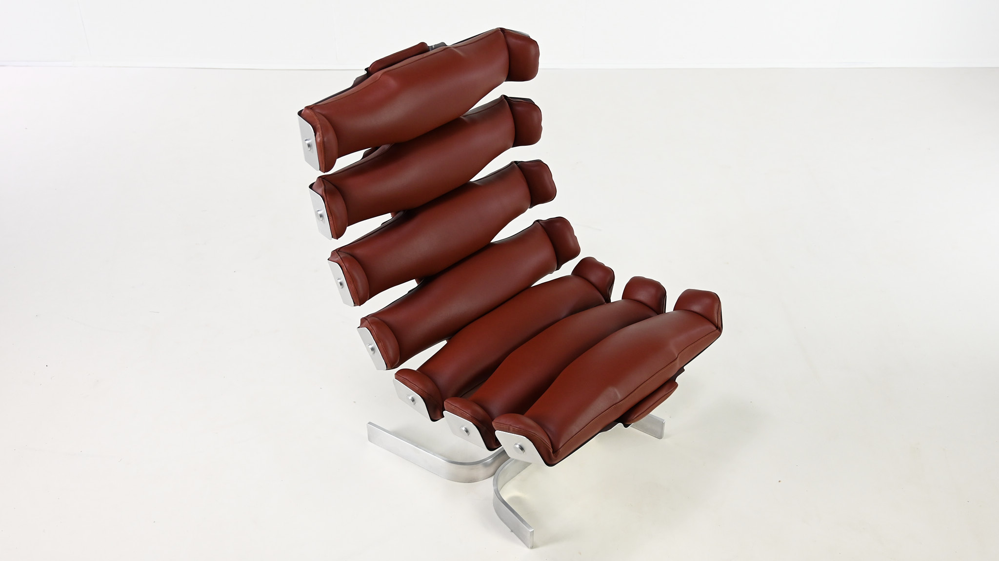 pierre vandel vertebre rib lounge chair space age mid century modern aluminum leather oscar niemeyer joe colombo