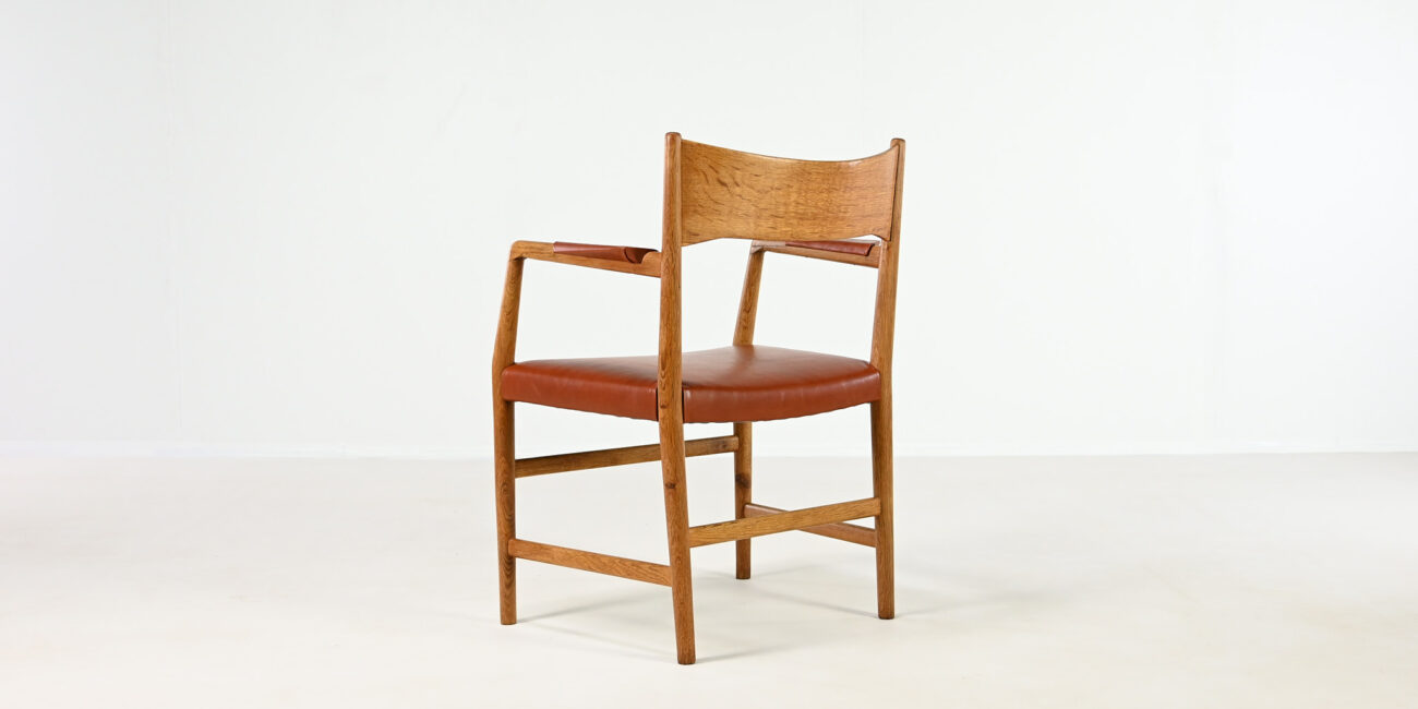 Hans J. Wegner town hall chair plan mobler denmark aarhus arne jacobsen danish design vintage modernism minimalist scandinavian mid century peacock wishbone shell