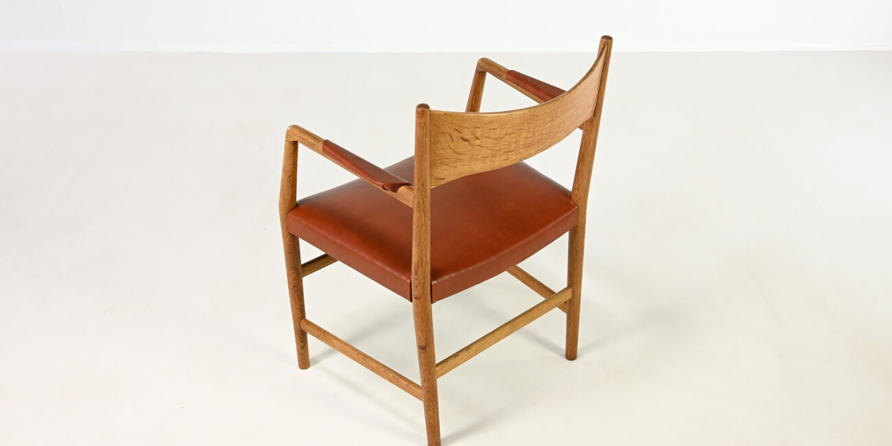 Hans J. Wegner town hall chair plan mobler denmark aarhus arne jacobsen danish design vintage modernism minimalist scandinavian mid century peacock wishbone shell
