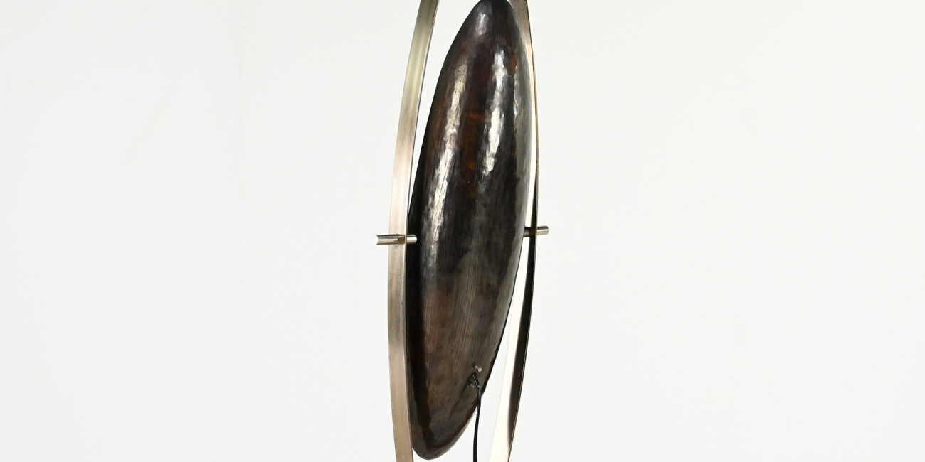 Sculptural floor lamp, by Italian designer Goffredo Reggiani during the 60's. Structure made of steel resting on a round carrare marble base and supporting an ovoid shaped orientable copper reflector with an acrylic glass diffuser.