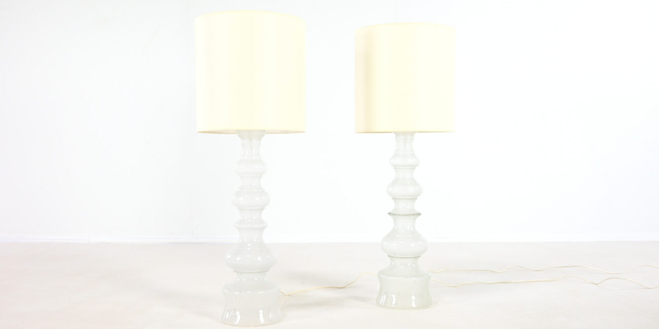 Lindshammar Glasbruk, Sweden C.1960. blown glass vintage tall lamp danish scandinavian design table lamp light lampe scandinave verre soufflé