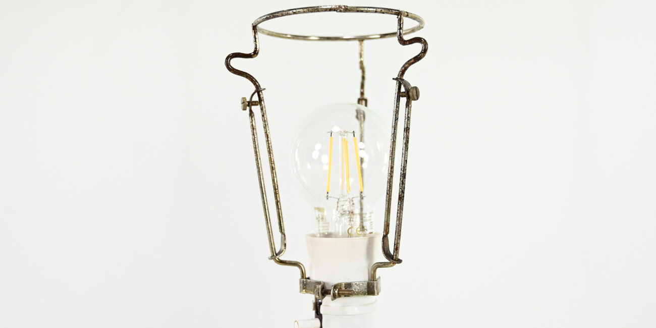 Lindshammar Glasbruk, Sweden C.1960. blown glass vintage tall lamp danish scandinavian design table lamp light lampe scandinave verre soufflé