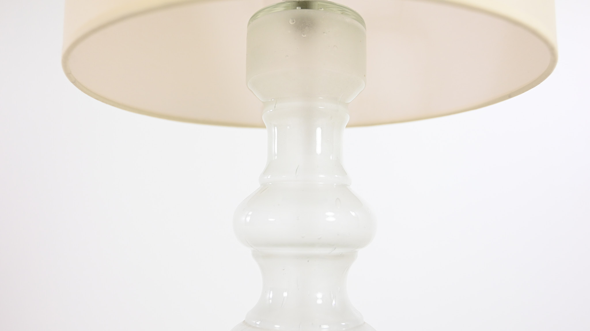 Lindshammar Glasbruk, Sweden C.1960. blown glass vintage tall lamp danish scandinavian design table lamp light lampe scandinave verre soufflé