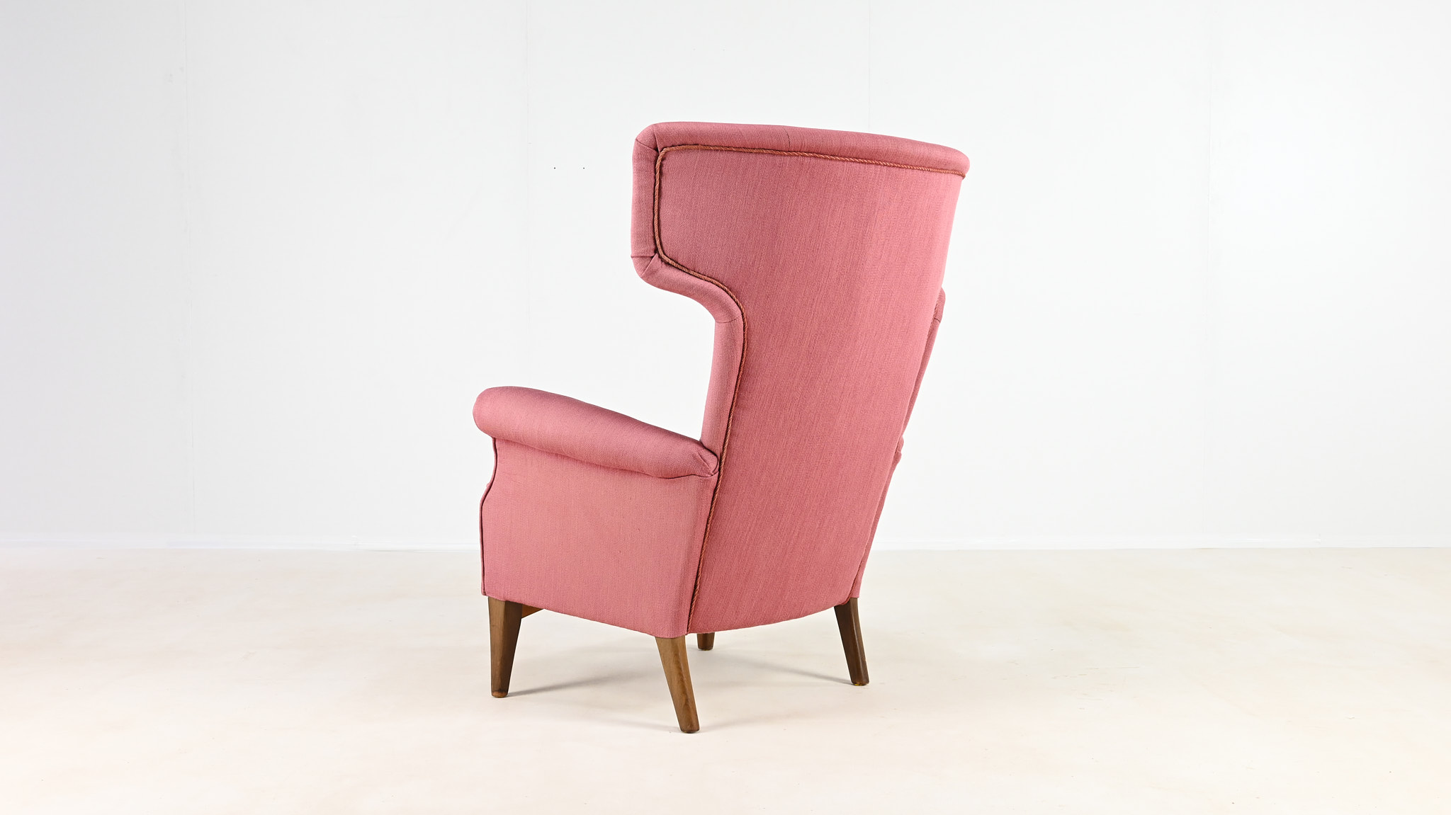 Fritz Hansen hammer armchair fauteuil FH 8023 mid century modern scandinavian danish design vintage wingback oreilles