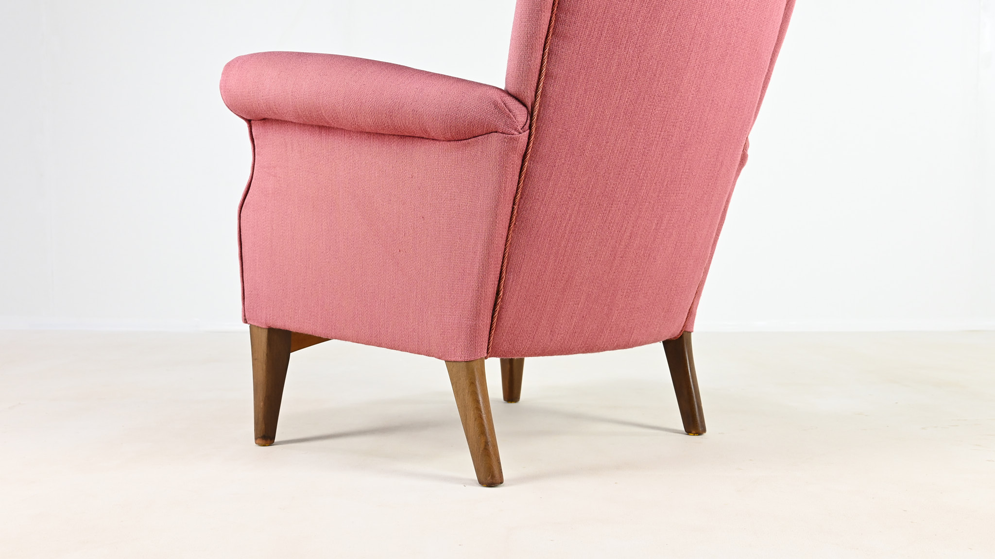 Fritz Hansen hammer armchair fauteuil FH 8023 mid century modern scandinavian danish design vintage wingback oreilles