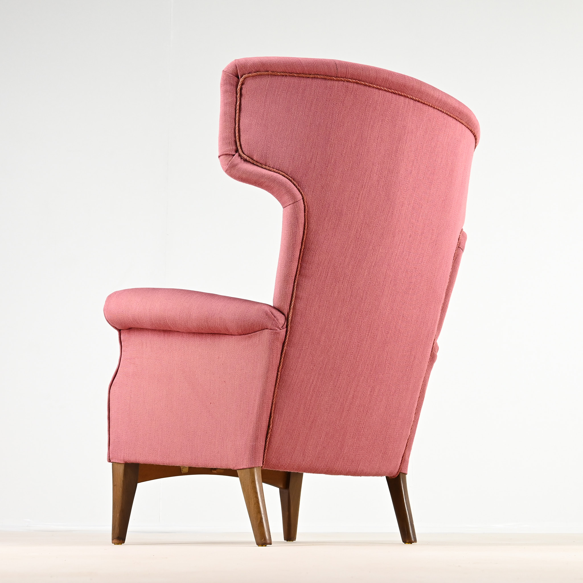 Fritz Hansen hammer armchair fauteuil FH 8023 mid century modern scandinavian danish design vintage wingback oreilles