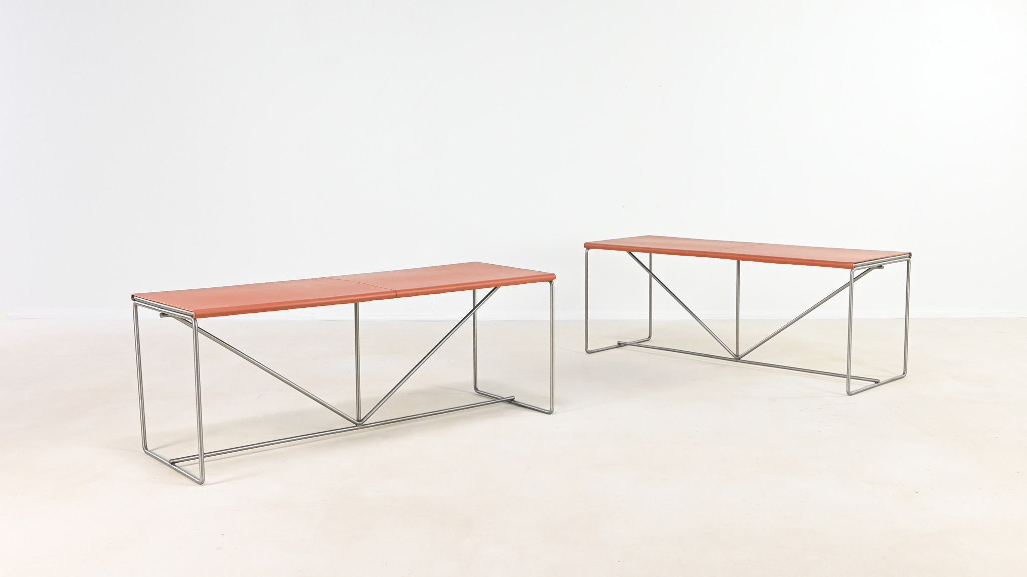 minimalist bench banc bertoia cuir acier tubulaire